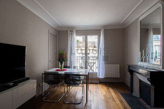 Rental Apartment 2 Bedroom With Elevator Paris 17 Rue De L Arc De Triomphe 59 M Ternes Pereire