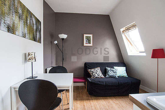 Rental studio with elevator Paris 9° (Rue De Choron) | 15 m²