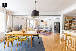 ᐅ Apartment rentals Grenelle Paris | LODGIS