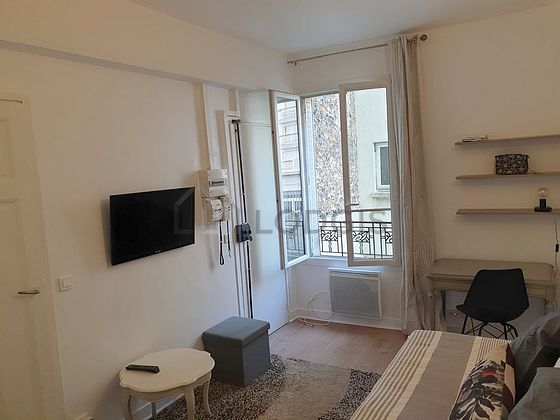 Rental studio Paris 18° (Rue Du Ruisseau) | 16 m² Montmartre