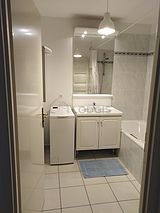 Apartment Suresnes - Bathroom