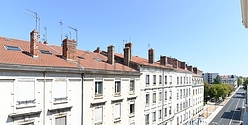 Apartment Lyon Nord Est - Living room