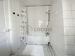 Duplex Paris 6° - Salle de bain