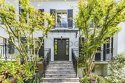 Maison individuelle Paris 16° - entrée