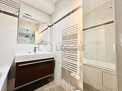 Apartment Boulogne-Billancourt - Bathroom