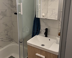 Apartment Courbevoie - Bathroom