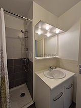 Duplex Lyon Nord Est - Bathroom